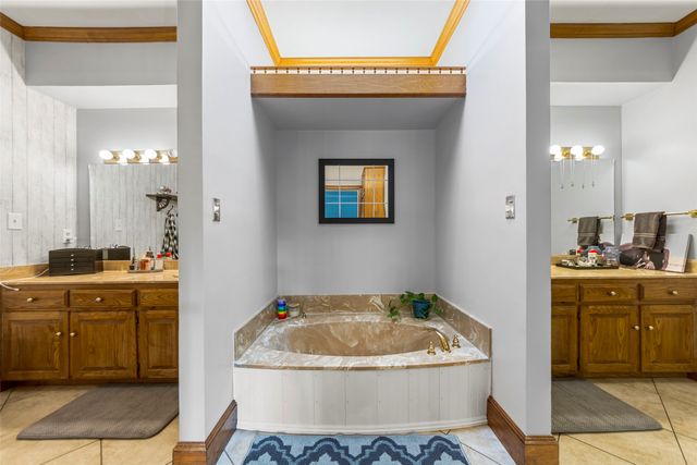 5601 Burgundy Drive, Greenville, TX 75402