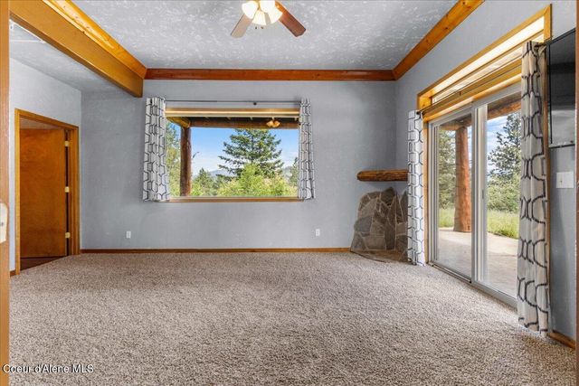 5239 E DODD RD, Hayden, ID 83835