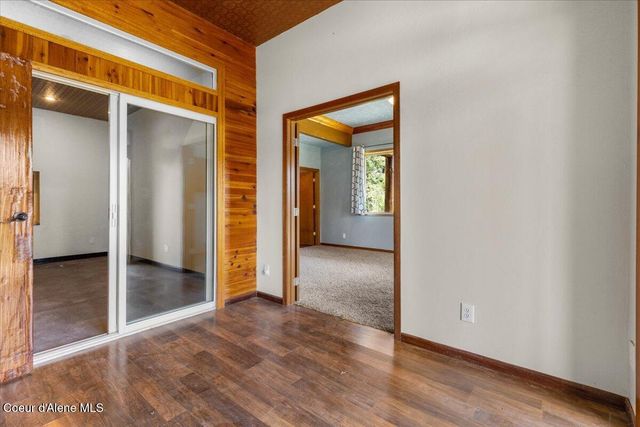 5239 E DODD RD, Hayden, ID 83835