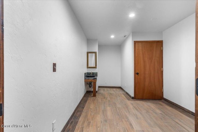 5239 E DODD RD, Hayden, ID 83835