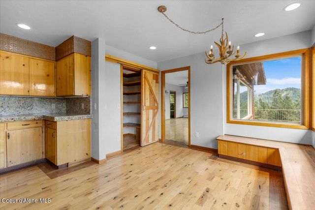 5239 E DODD RD, Hayden, ID 83835
