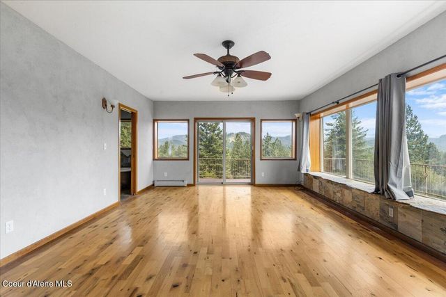 5239 E DODD RD, Hayden, ID 83835