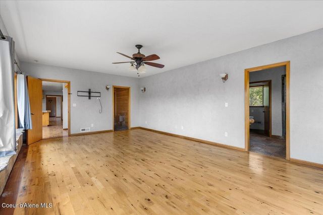 5239 E DODD RD, Hayden, ID 83835