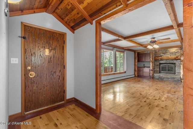 5239 E DODD RD, Hayden, ID 83835