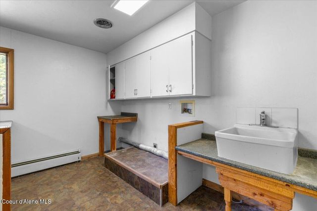 5239 E DODD RD, Hayden, ID 83835