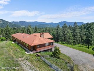 5239 E DODD RD, Hayden, ID 83835