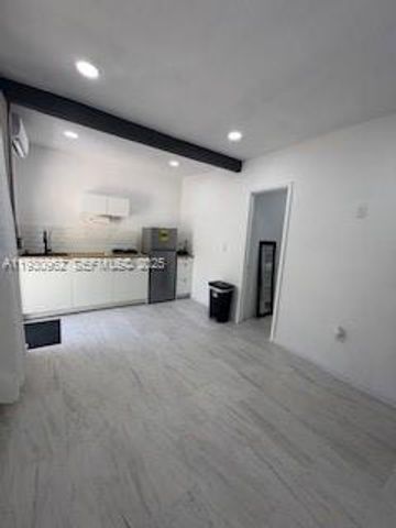 1385 NE 133rd St -, North Miami, FL 33161