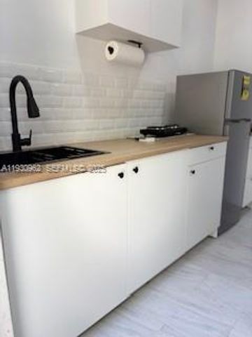 1385 NE 133rd St -, North Miami, FL 33161