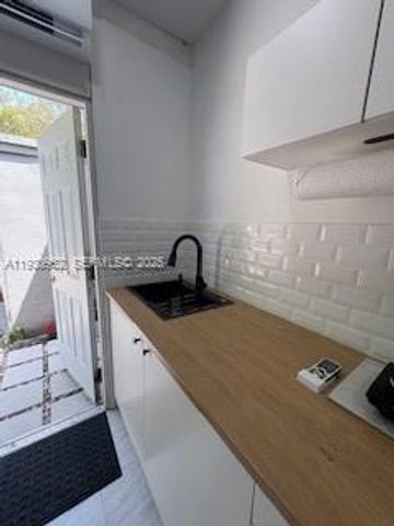 1385 NE 133rd St -, North Miami, FL 33161