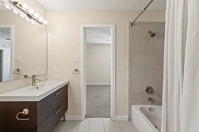 6706 Kingsbury Drive, Dallas, TX 75231