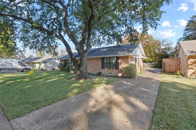 6706 Kingsbury Drive, Dallas, TX 75231