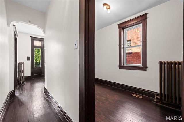 4623 Rosa Avenue, St Louis, MO 63116