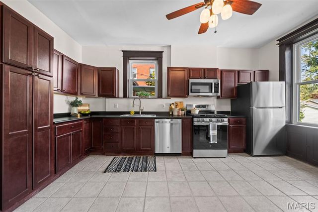 4623 Rosa Avenue, St Louis, MO 63116