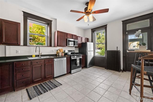 4623 Rosa Avenue, St Louis, MO 63116