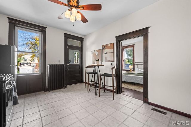 4623 Rosa Avenue, St Louis, MO 63116