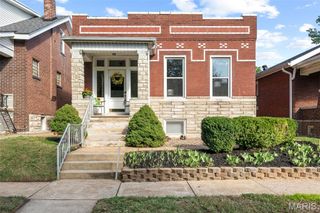 4623 Rosa Avenue, St Louis, MO 63116