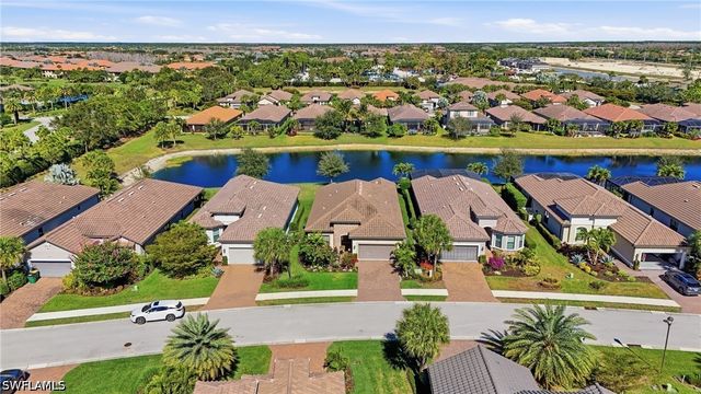 8665 Dilillo CT, Naples, FL 34119