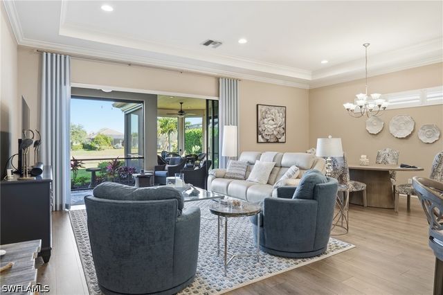 8665 Dilillo CT, Naples, FL 34119
