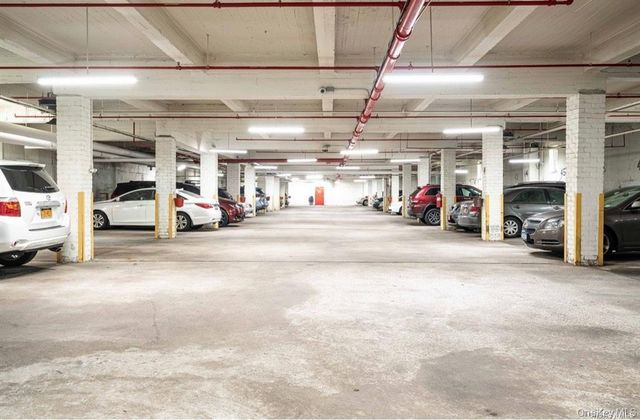 28-02 Parsons Boulevard 4E, Flushing, NY 11354