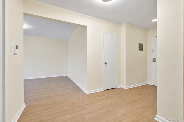 28-02 Parsons Boulevard 4E, Flushing, NY 11354