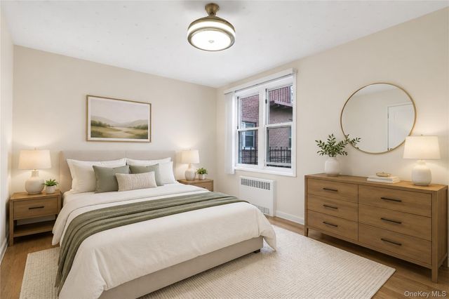 28-02 Parsons Boulevard 4E, Flushing, NY 11354