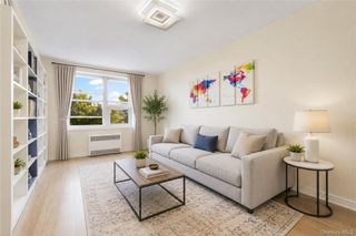 28-02 Parsons Boulevard 4E, Flushing, NY 11354