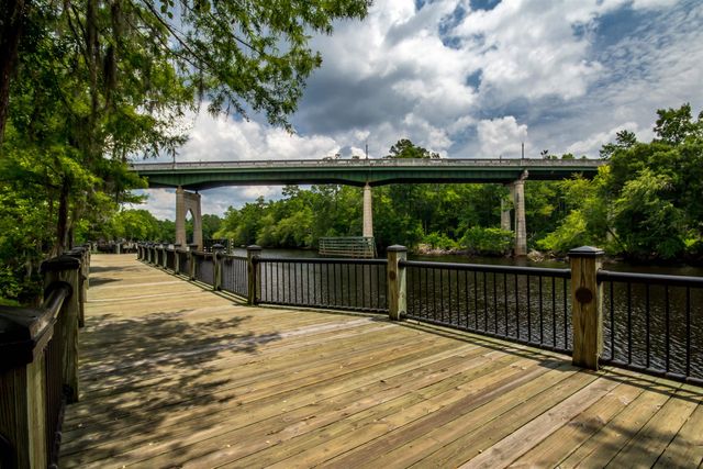 1215 Park Hill Dr., Conway, SC 29526