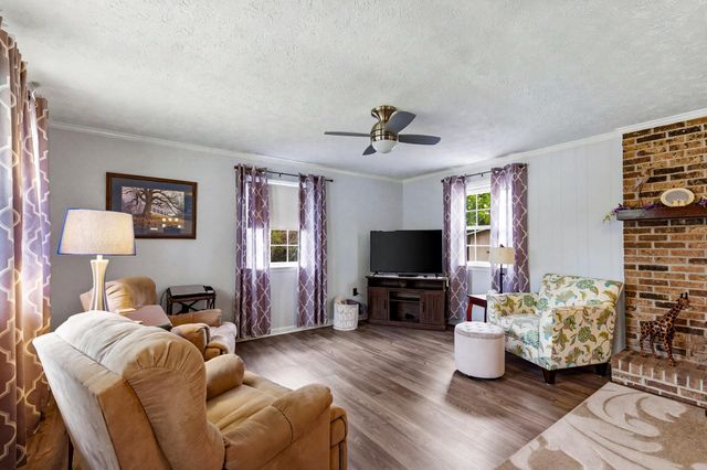 1215 Park Hill Dr., Conway, SC 29526