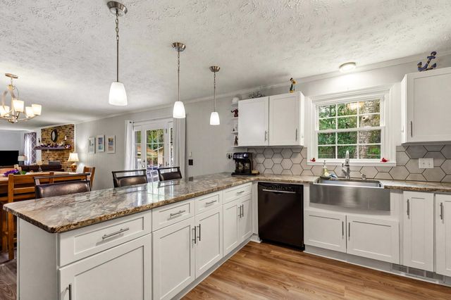 1215 Park Hill Dr., Conway, SC 29526