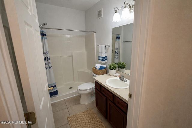 8227 LOBSTER BAY Court 106, Jacksonville, FL 32256