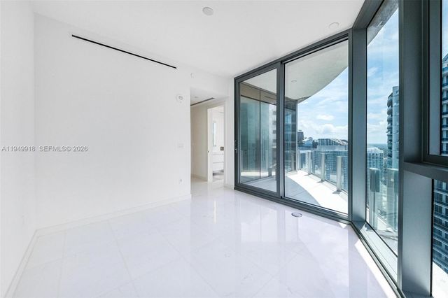 300 Biscayne Boulevard Way 4507W, Miami, FL 33131