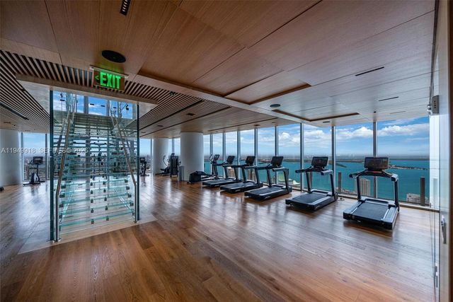 300 Biscayne Boulevard Way 4507W, Miami, FL 33131