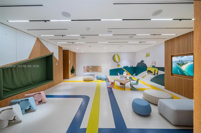 300 Biscayne Boulevard Way 4507W, Miami, FL 33131