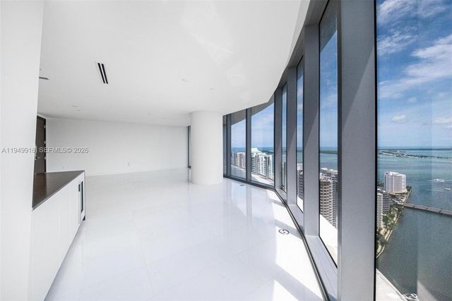 300 Biscayne Boulevard Way 4507W, Miami, FL 33131