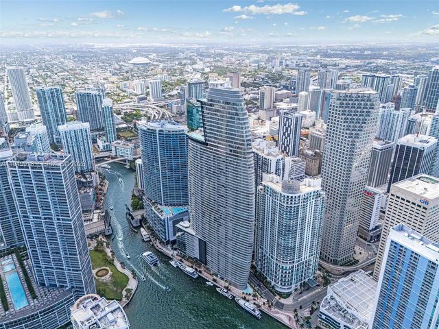 300 Biscayne Boulevard Way 4507W, Miami, FL 33131