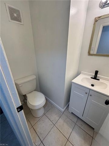 1646 Darren CIR, Portsmouth, VA 23701