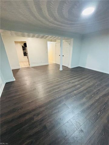 1646 Darren CIR, Portsmouth, VA 23701
