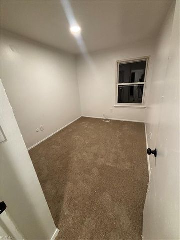 1646 Darren CIR, Portsmouth, VA 23701