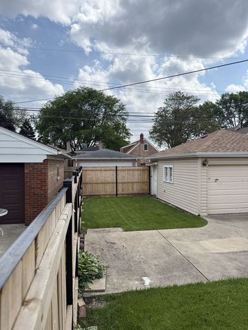 3725 W 80th Street, Chicago, IL 60652