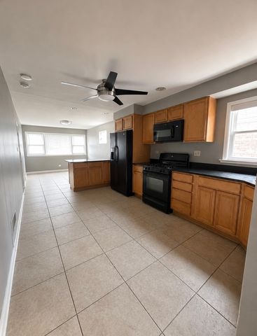 3725 W 80th Street, Chicago, IL 60652