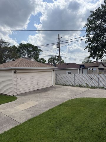 3725 W 80th Street, Chicago, IL 60652