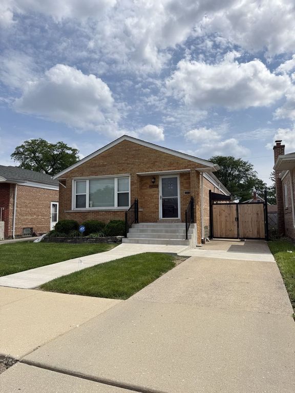 3725 W 80th Street, Chicago, IL 60652