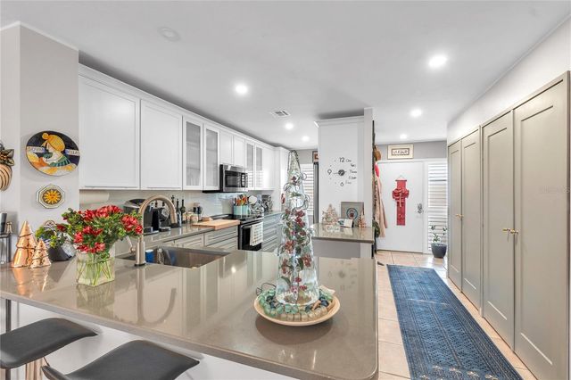 1650 1ST AVENUE W 307B, Bradenton, FL 34205