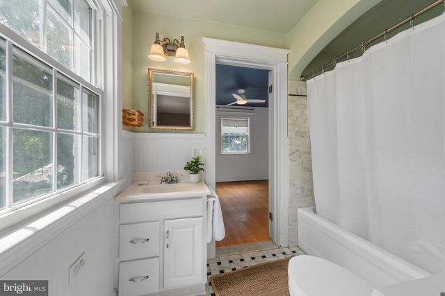 1111 ARGONNE DR, Baltimore, MD 21218