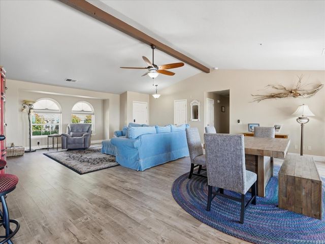 39380 Suncrest Court, Oakhurst, CA 93644
