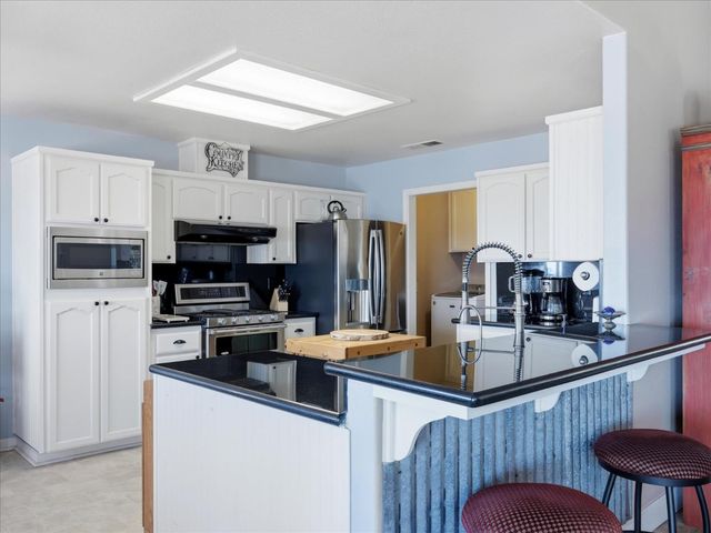 39380 Suncrest Court, Oakhurst, CA 93644