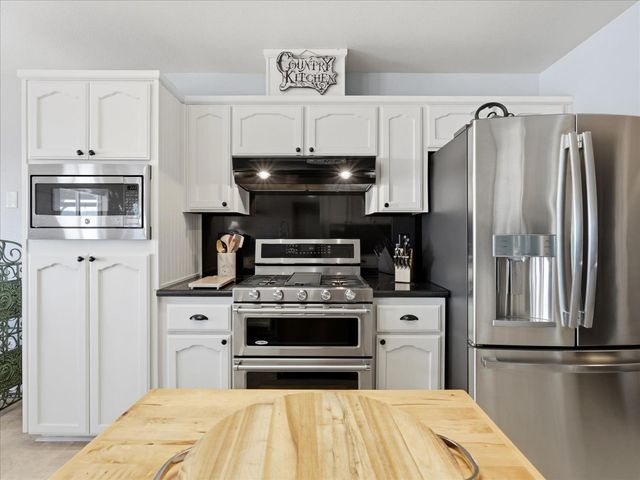 39380 Suncrest Court, Oakhurst, CA 93644
