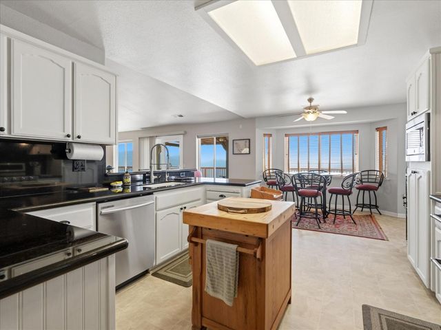 39380 Suncrest Court, Oakhurst, CA 93644