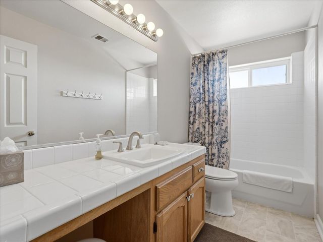 39380 Suncrest Court, Oakhurst, CA 93644