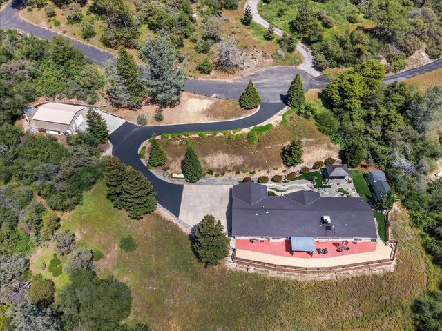 39380 Suncrest Court, Oakhurst, CA 93644